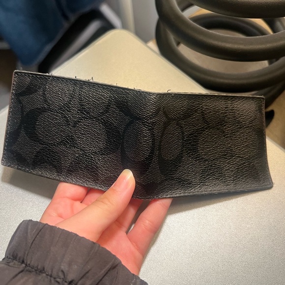 Wallet - Picture 2 of 8